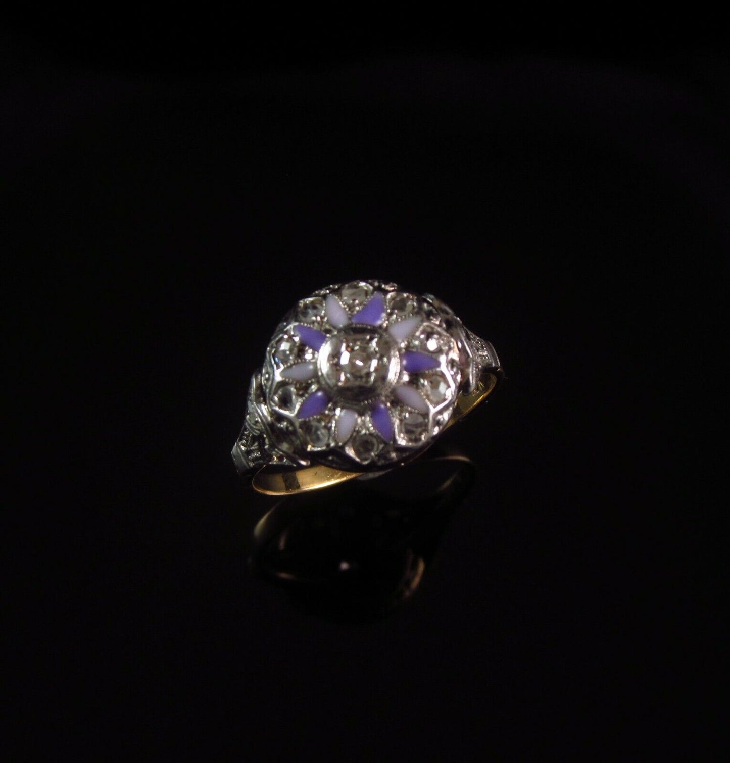 Antique Ladies 18k Gold & Platinum Topped Enamel Diamond Flower Ring Size 7