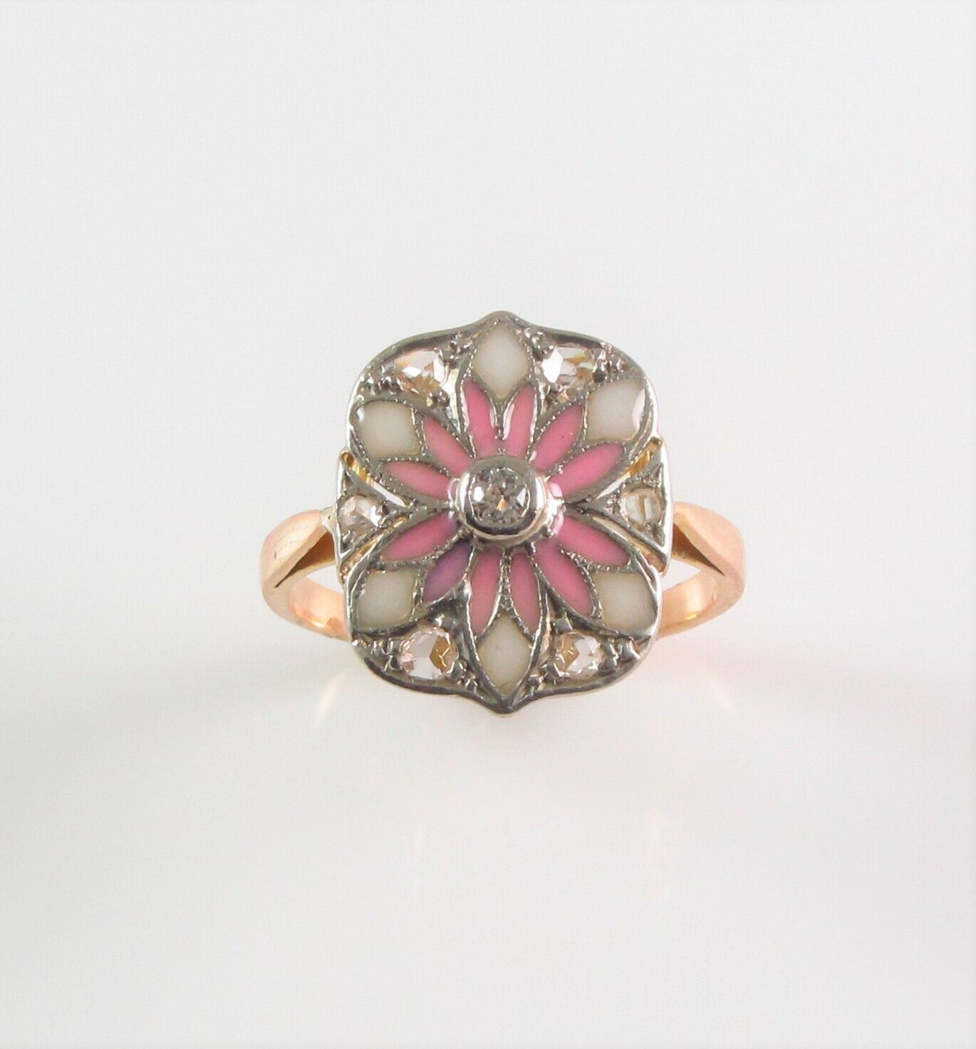 Ladies Antique 18k Gold & Platinum Topped Enamel Diamond Flower Ring Size 5.75