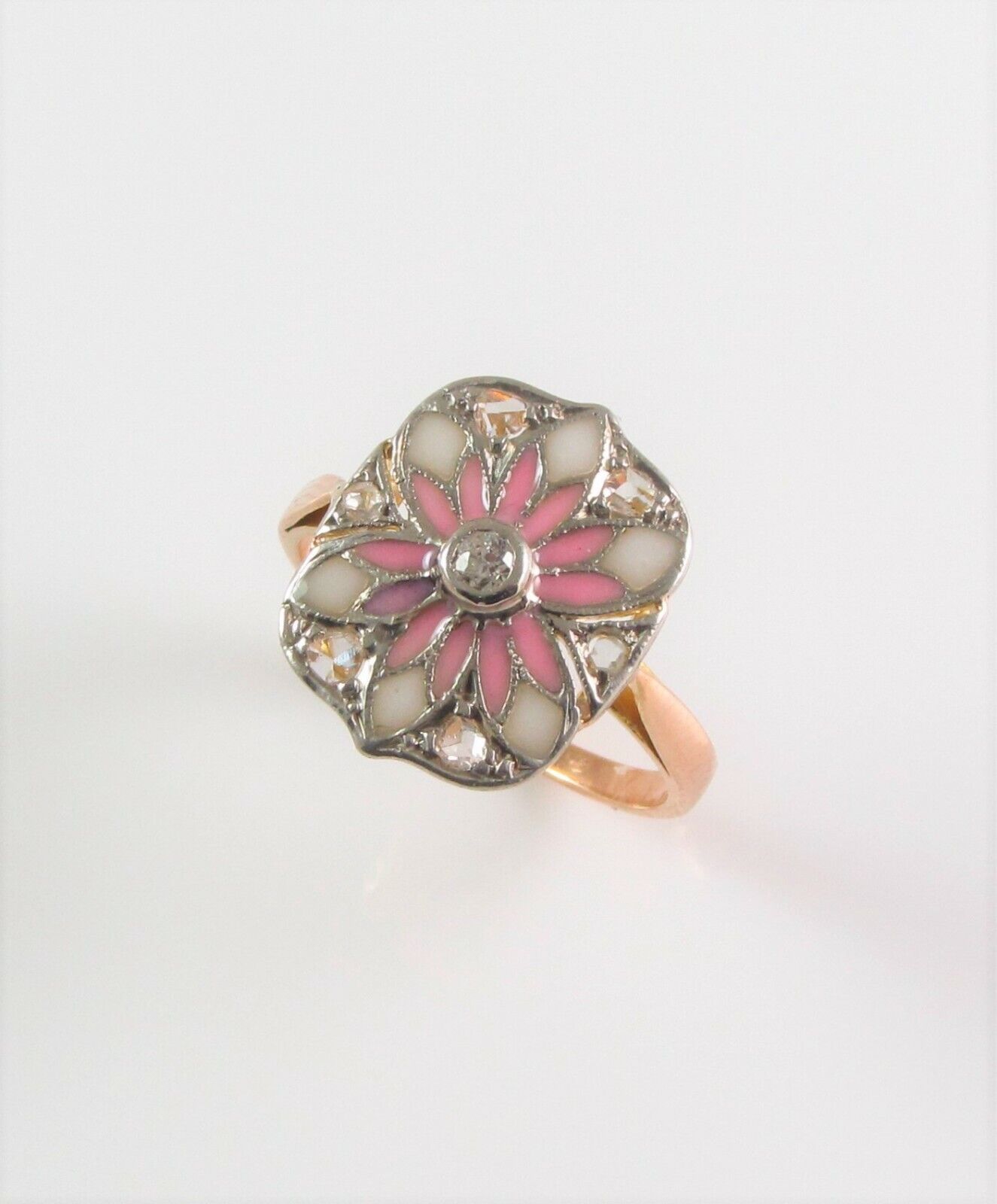 Ladies Antique 18k Gold & Platinum Topped Enamel Diamond Flower Ring Size 5.75